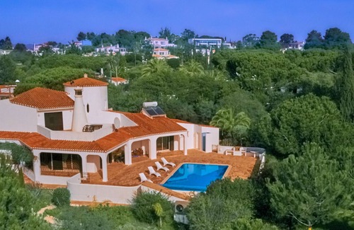 Carvoeiro Villa | Wunderschöne Villa zu einem sehr hohen Standard eingerichtet, großer Pool, Meerblick