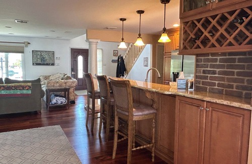Ortley Beach Haus | Gorgeous waterfront 5-bedroom lagoon getaway, 7 minutes from Seaside beaches!