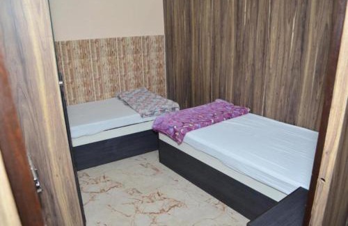 Kolkata Haus | Goroomgo Dev Guest House Howrah, Kolkata