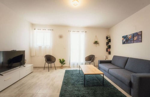 Xewkija Wohnung | Gozo Haven Stylish Escape This Spacious 3-bed