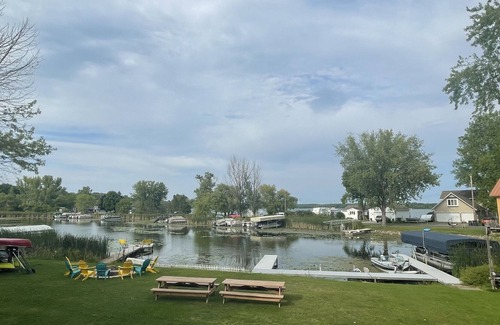 Marine on St. Croix Haus | Grace on the Lake - Cozy home on Big Marine Lake
