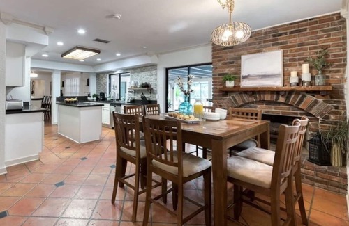 West Palm Beach Haus | Grand Hacienda Sleeps 32 Celebrate Together