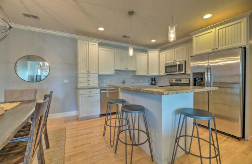 Grand Haven Wohnung | Grand Haven Condo Walk to Lake and Pool Access!