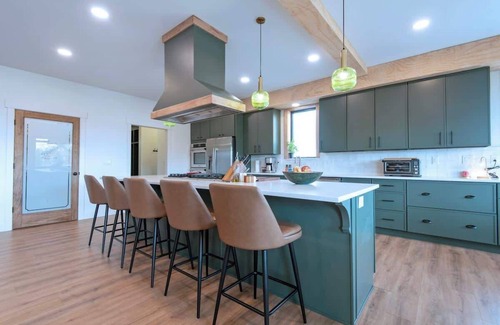 Driggs Haus | Grand Horizon Retreat - 7 Bdrm Luxury Home