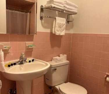 Lebanon Hotel | Grand Lake Hotel