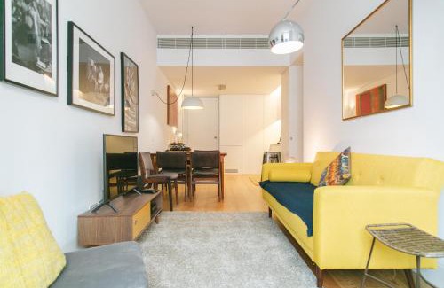 Chiado Wohnung | Grand Ouro Deluxe Apartment Downtown Baixa