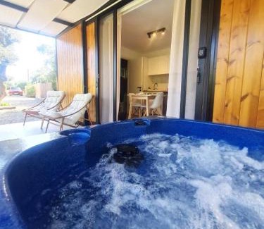 Zakhloritika Wohnung | Grand Relax Suites