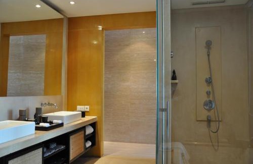 Dyanapura Resort | Grand Seminyak Lifestyle Boutique Bali Resort