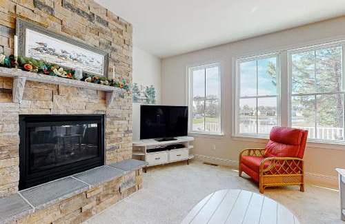 The Glade Haus | Grande at Canal Pointe 37484 Liverpool Ln