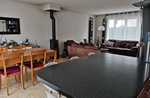 Saint-Genis-Pouilly Haus | Grande et Spacieuse Maison Pour 4 à 6 Personnes. Proche Cern et Genève