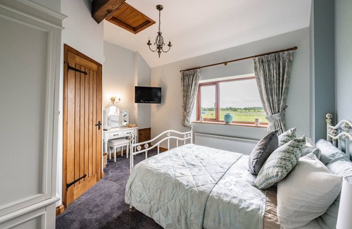 Norwich Sonstige | Grange Farm House | Large Farm House in the Norfolk Countryside!