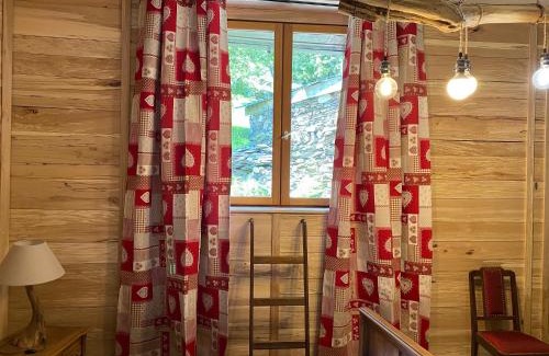 Auzat Haus | Grange rénovée, Pyrénées Ariégeoises, Gîte haute Ariège