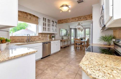 Grapevine Haus | Grapevine Oasis, with Pool