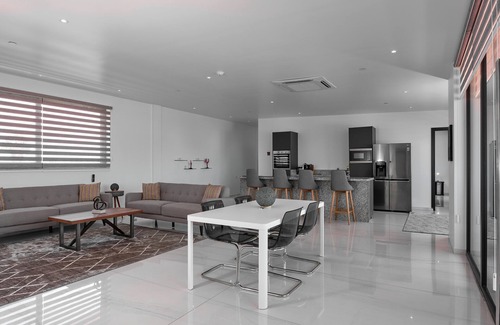 Noord Wohnung | Gray Door Apartments - Adults Only