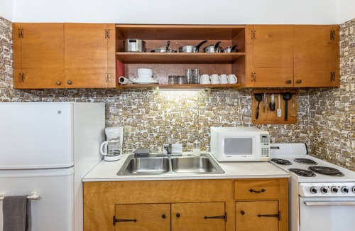 Ithaca Hotel | Grayhaven Motel