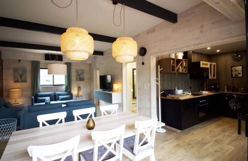 Doucier Hütte | GRAZIELLA gîte 95 m² air-conditioned 6 persons 2 bathrooms