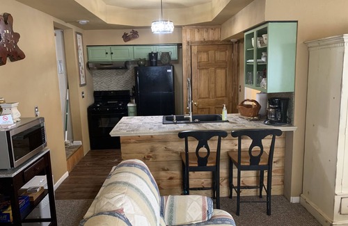 Tuscumbia Kabine | Große Kabine auf Osage River in Tuscumbia, MO