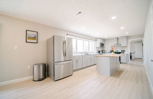 Great Falls Haus | Great Falls Modern Escape: 10BR/5BA Luxury Retreat!