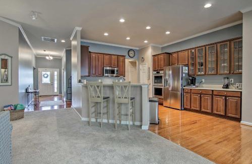 The Commons Haus | Great for Groups Bayside Resort Home with Patio