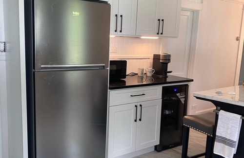 Cutchogue Hütte | Great Getaway! Exceptional Home. Walking distance to The Christmas Tree Shoppe