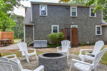 North Eastham Haus | Great Home with Game Space Close to Baech