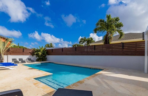 Cunucu Abao Haus | Last minute availability with great intro rates! Pool and patio just completed!