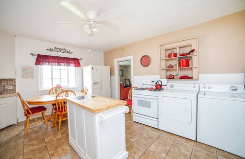 Manteno Hütte | Great Lakefront Home