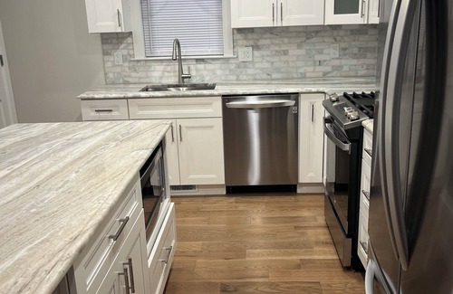 Oakhurst Haus | GREAT LOCATION: 4-bedroom house for Summer 2025 rental