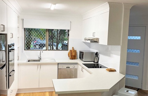 Coffs Harbour Haus | Great Location - 5 mins to beach, Shops, Cafes & Restaurants
