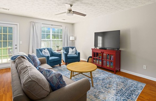 Auburn Eigentumswohnung | Schöner Ort! , Fußball 2 Schlafzimmer, 2. 5 Bad -2. 5 MI zum Campus