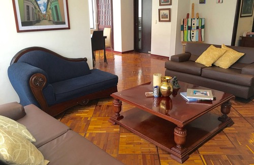 Calle 100 Wohnung | Tolle Lage, praktisch, 200 m, renoviert