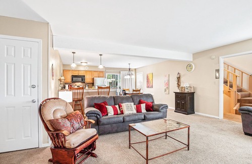 Osage Beach Kabine | Great Location, Margaritaville Amenities & Hot Tub