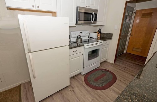 Tahoe Keys Eigentumswohnung | Tolle Lage in Gehweite von Privatstrand, See, Spielplatz -222A ~