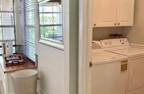 Davie Haus | Great room in a beautiful home in safe community