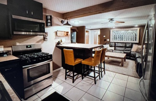 Massillon Wohnung | Great space on the edge of Amish country, access to biking, hiking, fishing!