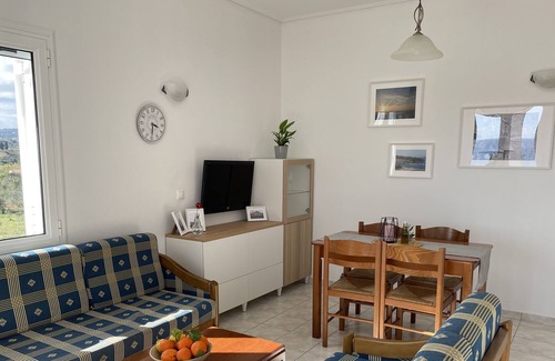 Pylos-Nestoras Wohnung | Great view over Loutsa Beach