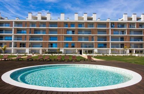 Correeira Wohnung | Green 3 Apartment - Luxurious & Playground & Garage