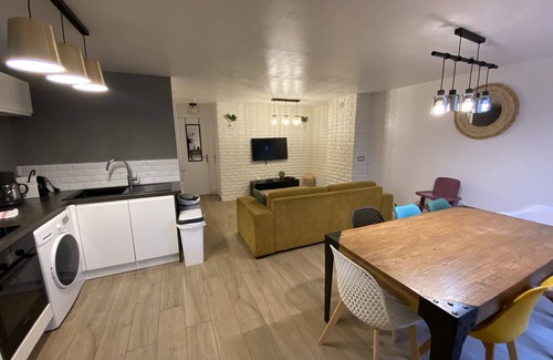 Magny-le-Hongre Wohnung | Plaza Gauguin 01-Apartment-Ensuite Bad