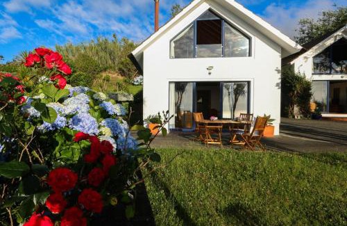 Mosteiros Haus | Green OceanView Relaxing Cottage