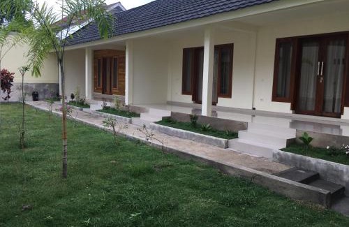 Bayan Hotel | GREEN RINJANI