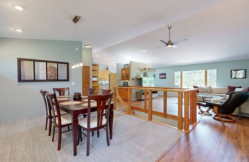 Rome Haus | Green side smart home with golf, beach/lake access, off-site dock & EV charger