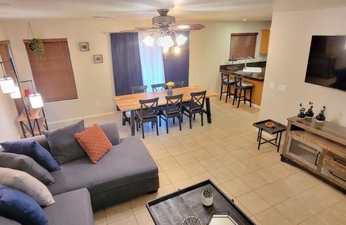 Green Valley Haus | Green Valley Los Arroyos Home · Modern & Comfortable Residence 4BR/2BA