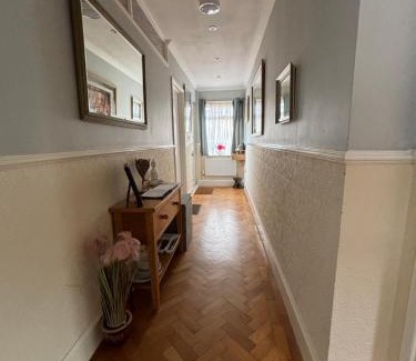 Highbridge Haus | Greenlands Guest House