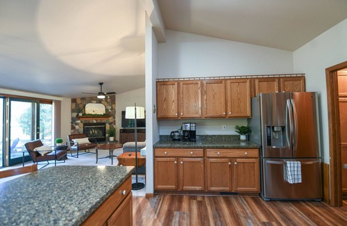 Rome Haus | Greenside on Lake Arrowhead Golf open floor plan, great location, Golden Tee