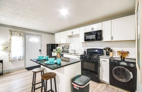 Greenwood Wohnung | Greenwood Studio Cottage < 1 Mi to Downtown!