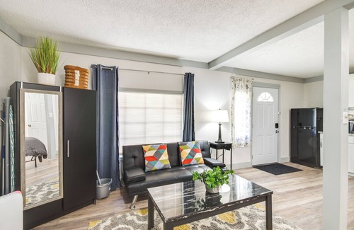 Greenwood Wohnung | Greenwood Studio Cottage < 1 Mi to Downtown!