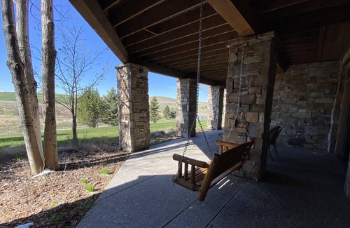 Three Forks Kabine | Grey Cliffs Ranch