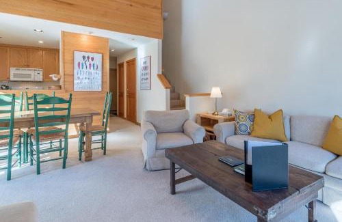 Warm Springs Haus | Greyhawk Condo 09