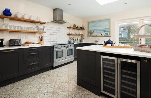 Bamburgh Haus | Greystead