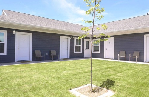 Heyburn Haus | Greystone Crossing Suite #6